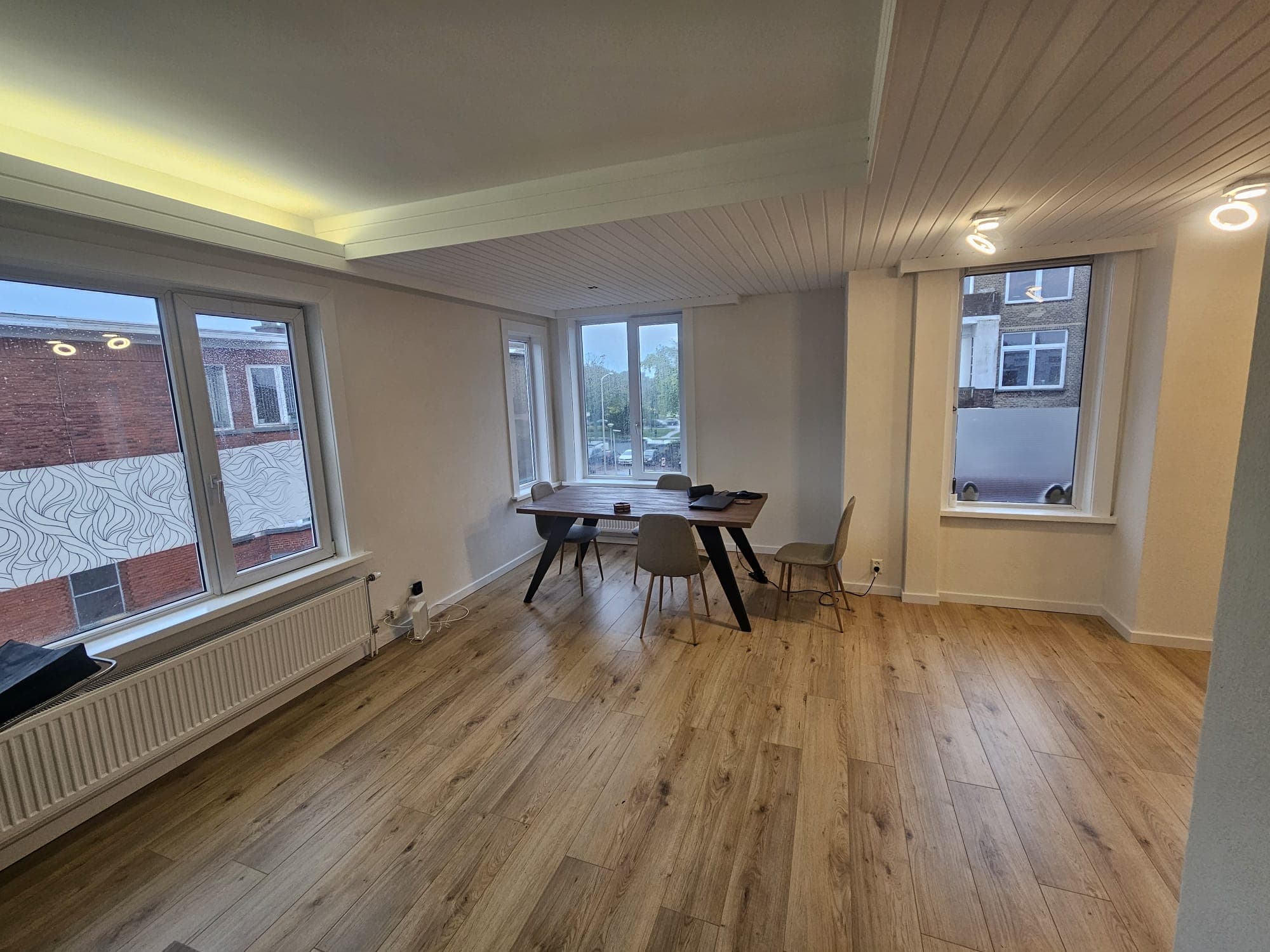 Living Room & Kitchen — 9